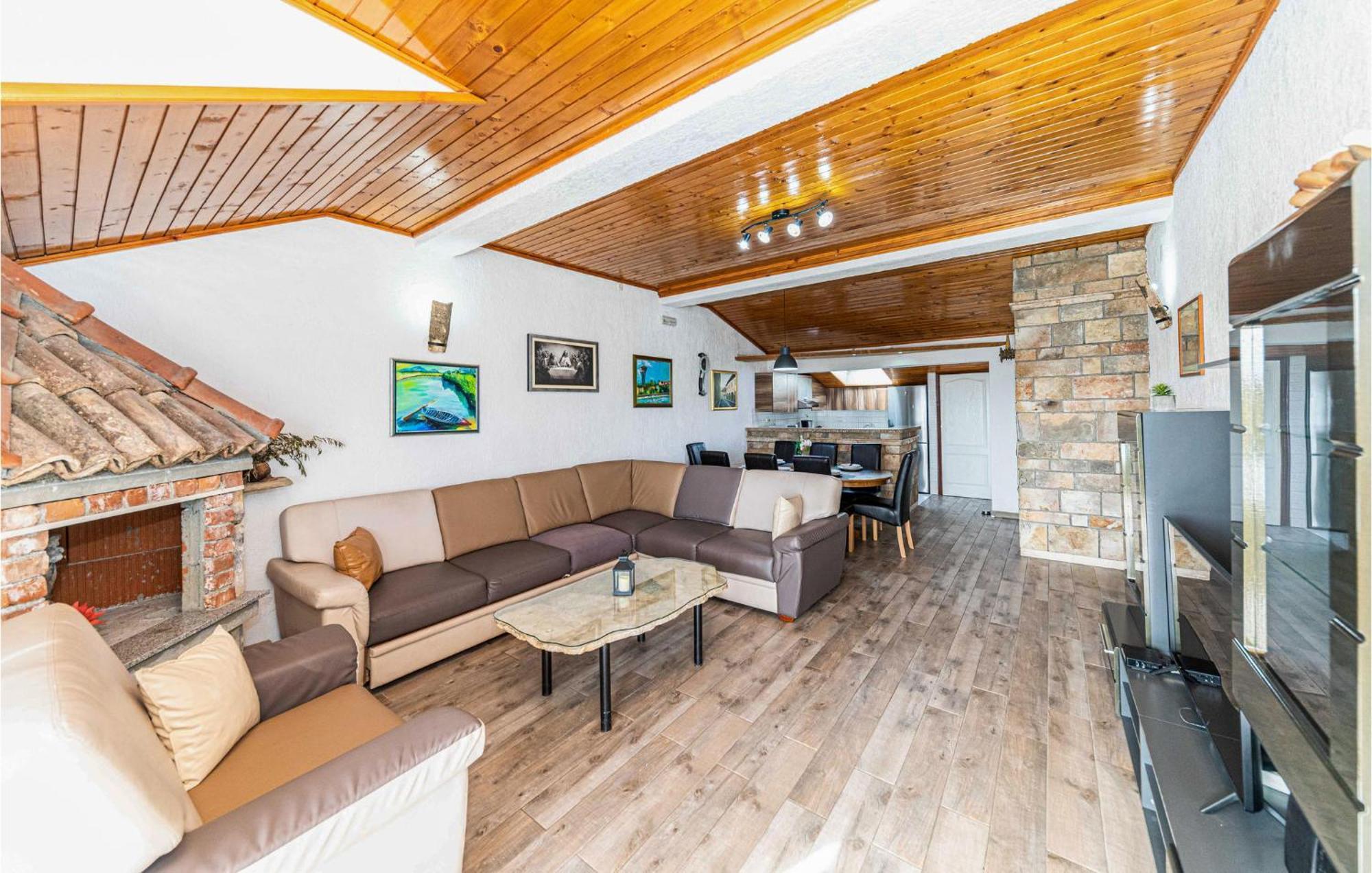 Nice Apartment In Kastel Stafilic With Sauna Kaštela Exterior foto