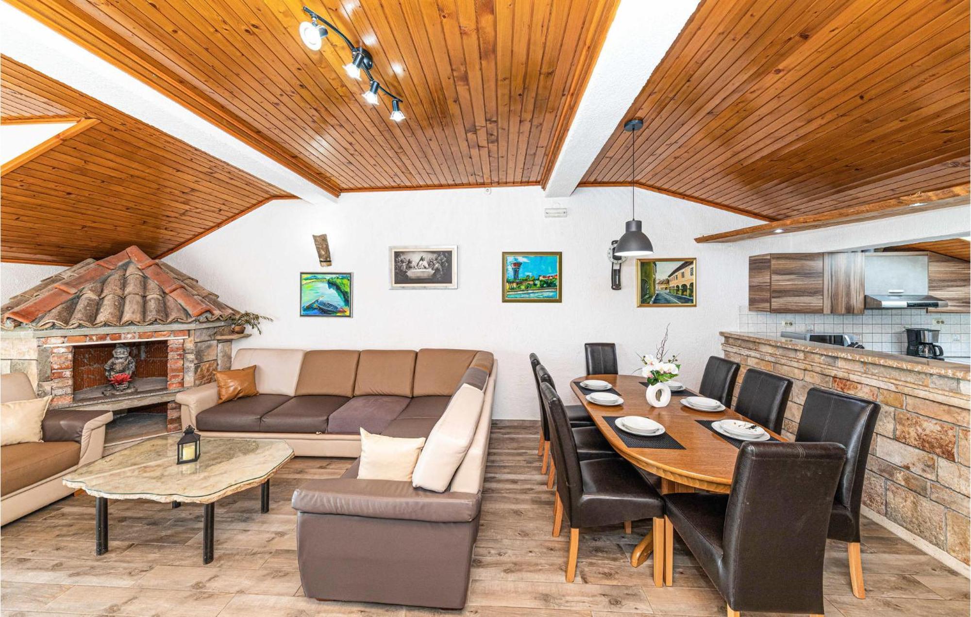 Nice Apartment In Kastel Stafilic With Sauna Kaštela Exterior foto