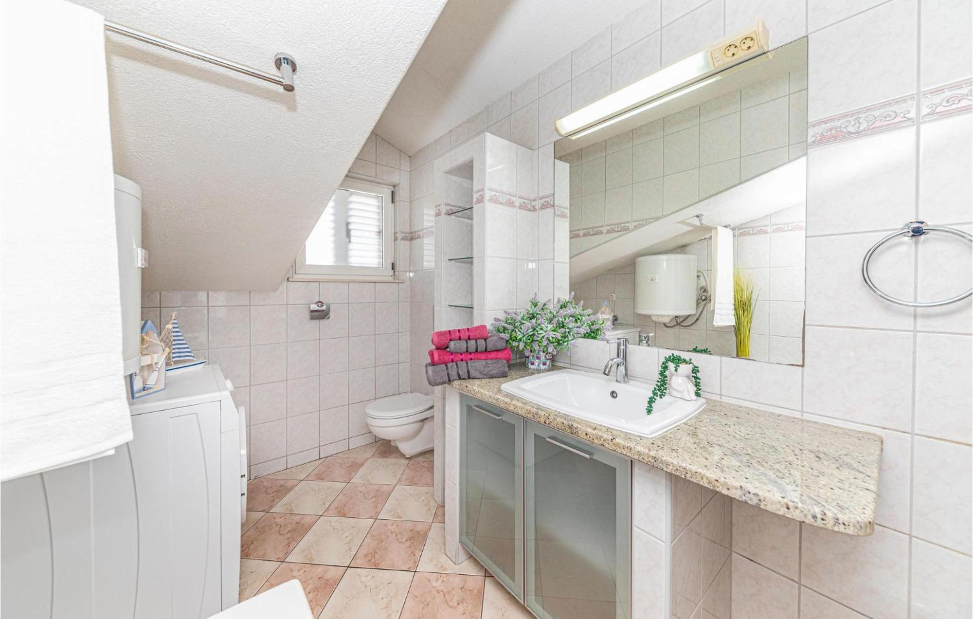 Nice Apartment In Kastel Stafilic With Sauna Kaštela Exterior foto